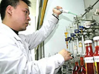​苏丹红风波，“半支烟”形成的社会事件