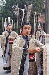 在汉服的表皮下