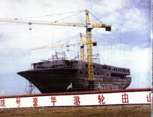 青海湖：失去航向的豪华游轮1