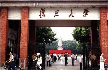 报道：一场张扬的“教授嫖娼案”