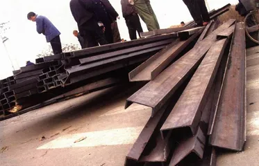 报道：邢台车祸：七个小学生死于偶然？2