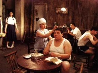 水深流静的《孔雀》