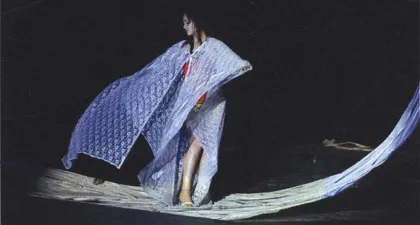 报道：桂林吆喝“刘三姐”2