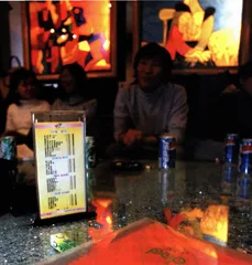 报道：卡拉OK厅和“维权进行时”