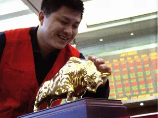 报道：积极股市政策与政府需求