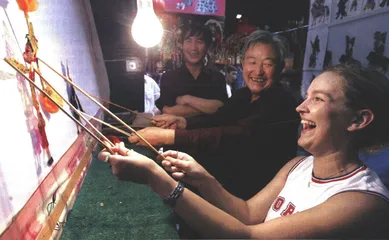 陕西皮影的半城市化生存