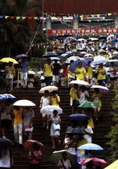 重点中学能摆下多少书桌？1