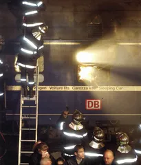 火车着火了2