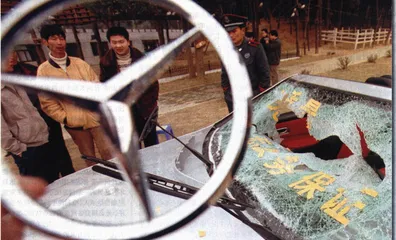 武汉事件让奔驰头痛