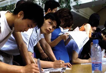 报道：中国加入WTO的利弊观2
