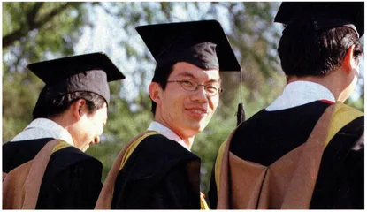 更正：“清华大学”应为“清华集团”