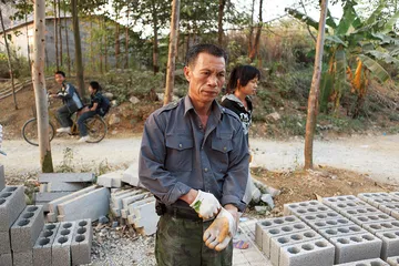 ​一个艾滋孤儿的生存困境3