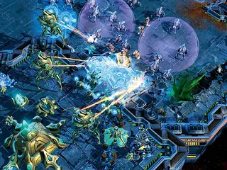 《星际争霸2》：一场推迟了12年的即时战略盛宴2