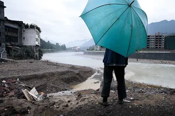 水漫渠江：洪水的双重形状