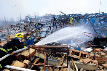 南京化工管道爆炸：城区包围下的炸弹2