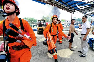 南京化工管道爆炸：城区包围下的炸弹3