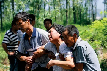 伊河之灾：洪水与塌桥