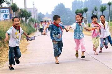 一场喝农药的闹剧和一个乡村教师的困境