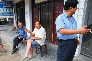 一场喝农药的闹剧和一个乡村教师的困境1