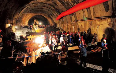 广西宾阳铁路隧道坍塌事故救援1