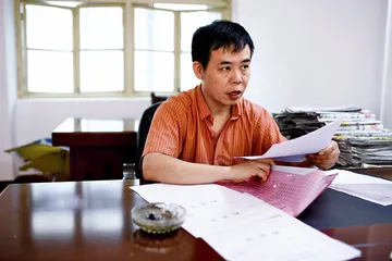 王子发与覃汉宝：法律的荒诞剧1