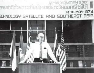 从太空到你的脸：卫星影像40年1