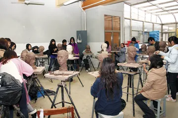 职业教育探索：课程表的学问 ——访上海工艺美院院长姜鸣