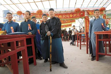 烟花爆炸灾难后的乡土秩序1