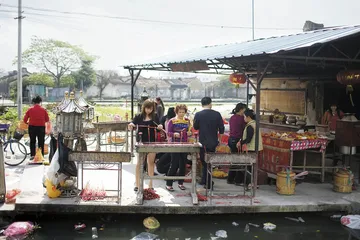 烟花爆炸灾难后的乡土秩序2