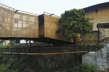 图坦卡蒙镶金大理石制胸像5