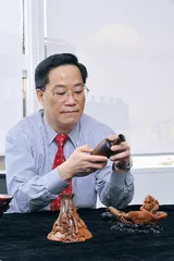 霍满堂和他的角雕收藏8