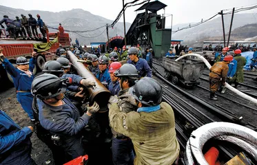 ​活着：王家岭矿难救援记录4
