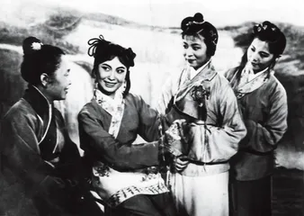 严凤英2