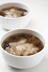 凯悦酒家：雪莲子竹燕窝炖敏肚公