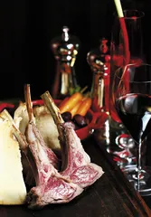 Barolo：海盐 羊排配红酒1