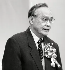 谷牧：中国开放的操盘者4