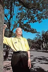 王工 第一位律师代表的坎坷