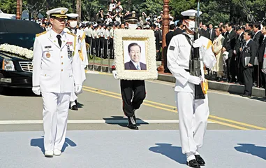 韩国前总统金大中逝世
