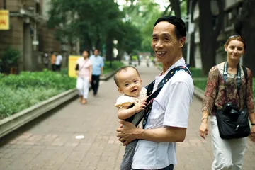 广州地产回暖调查：难以划界的支柱产业