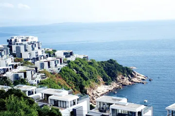 A股市场十大地产股评点