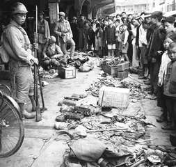 南京路1949，新旧时代交界处的社会景观