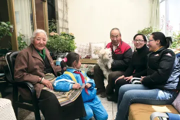 被电影《农奴》改变的人生  旺堆和他的女儿们