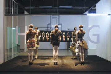 作为跨学科媒介的衣服3