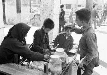 中国美国：从和平到发展
