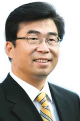 低潮期的君威再造