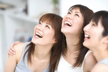 笑，还是不笑