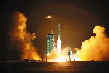 翟志刚的一小步，中国人的一大步