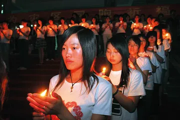 人性深处自己割出来的一道痛