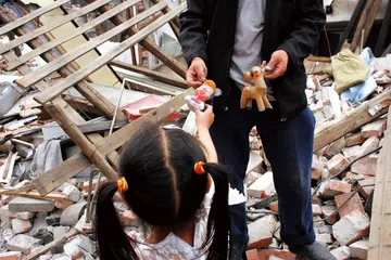 为孤儿选择家庭:孩子的利益最高