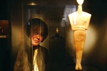 在雅典看展览